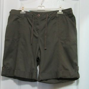 Brand  New Ladies Reitman 16 + Shorts